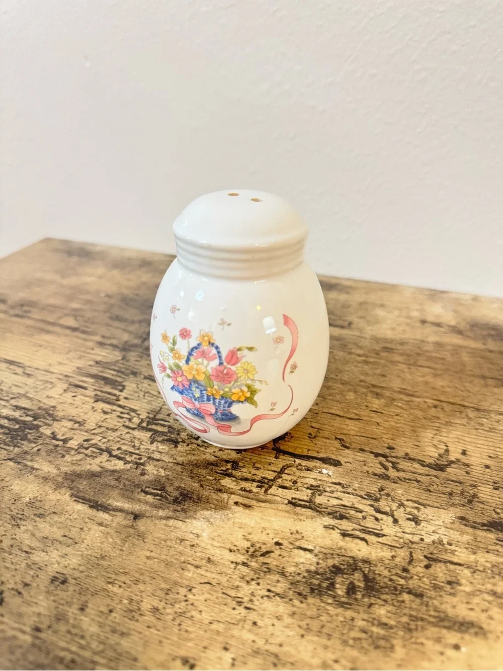 Floral Basket Ceramic Salt & Pepper Shakers |Set of 2